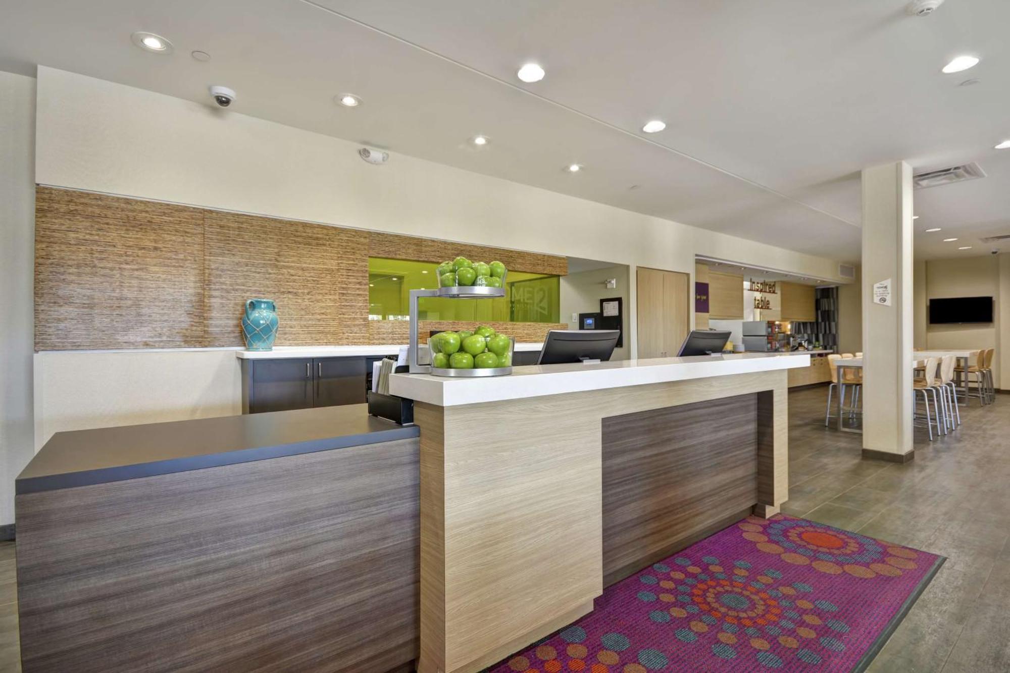 Home2 Suites By Hilton Stow Akron Exterior photo
